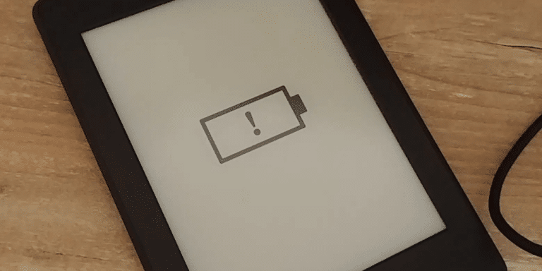 kindle avec batterie et point d'exclamation